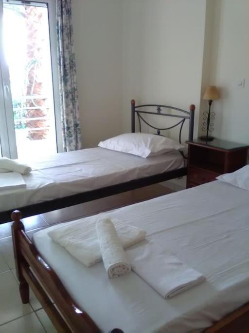 Akrata Rose Garden Apartments I Akrátasz-part Kültér fotó